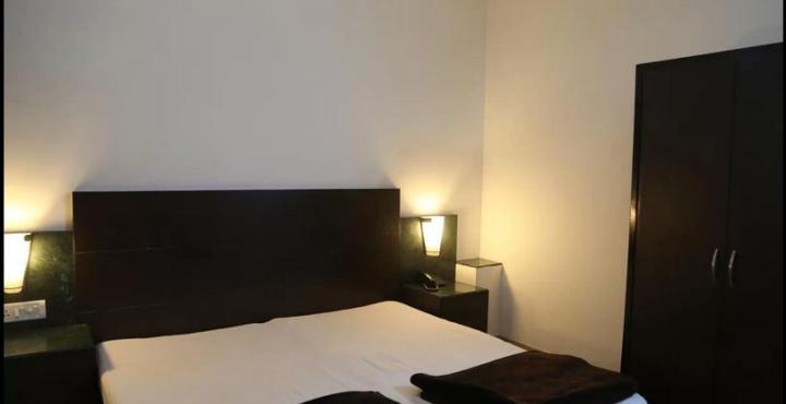 Oyo 13541 Otani Hotel Delhi  Dış mekan fotoğraf