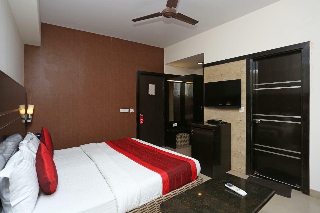 Oyo 13541 Otani Hotel Delhi  Dış mekan fotoğraf