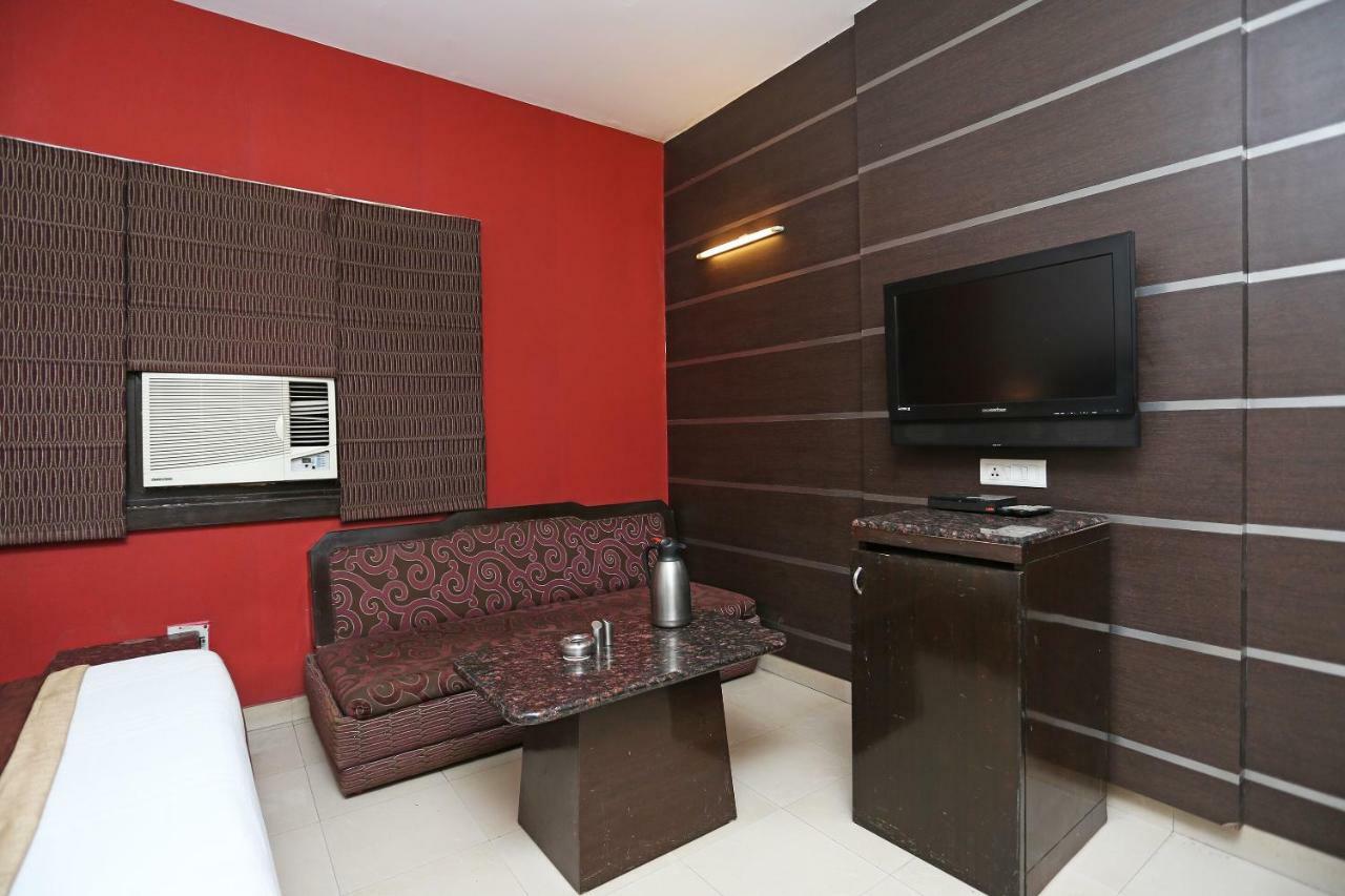 Oyo 13541 Otani Hotel Delhi  Dış mekan fotoğraf